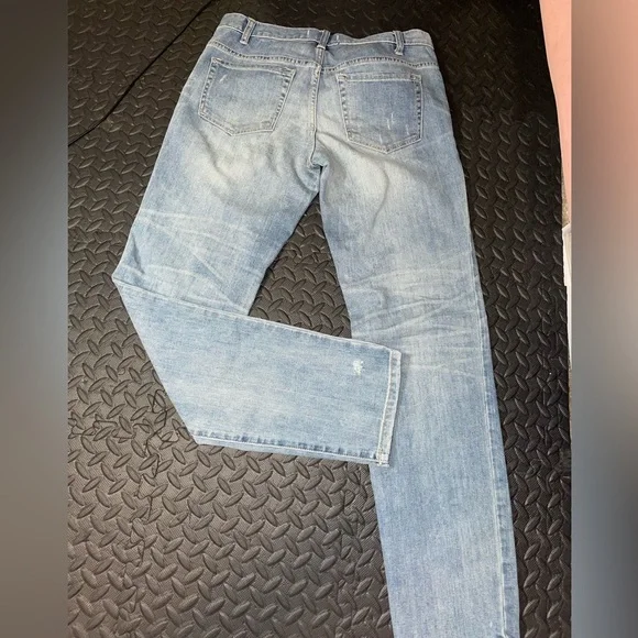 Free People Distressed Light Wash Boyfriend Jeans Size 26 - Picture 2 of 10
